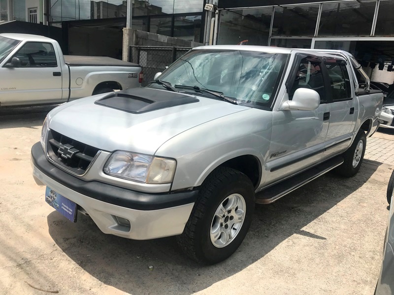 GM - Chevrolet S10 P-Up Luxe 2.5 4x4 CD TB Max HST Dies