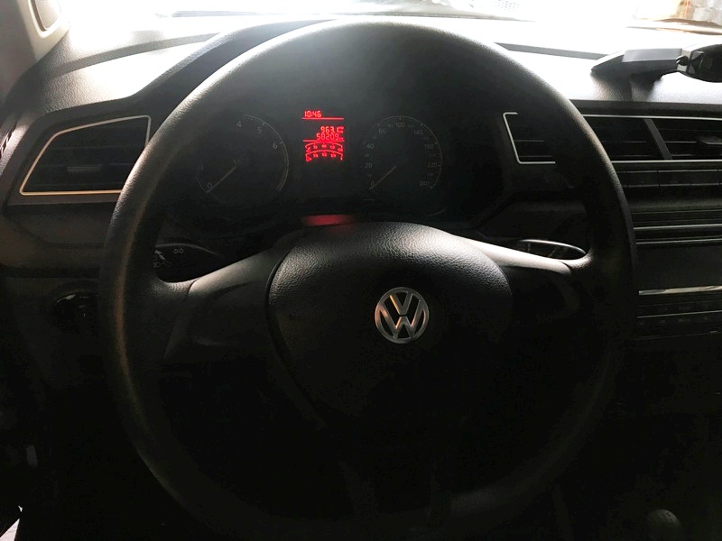 VW - VolksWagen Gol (novo) 1.0 Mi Total Flex 8V 4p
