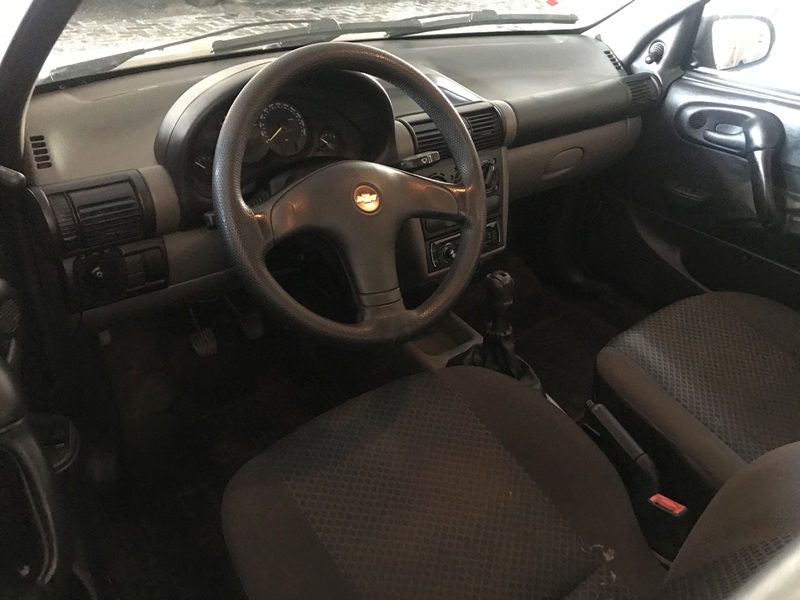GM - Chevrolet Corsa Sedan 1.8 MPFI 8V  102cv 4p