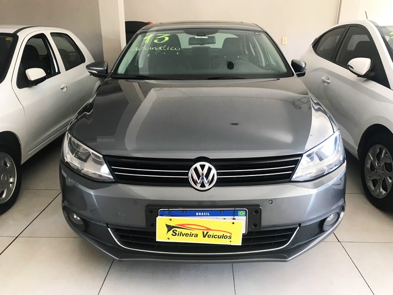 VW - VolksWagen Jetta Confortline