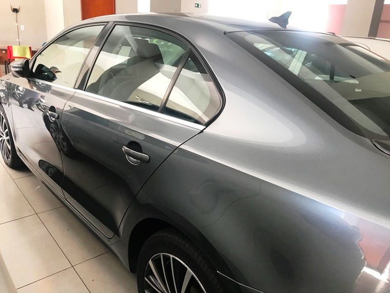 VW - VolksWagen Jetta Confortline