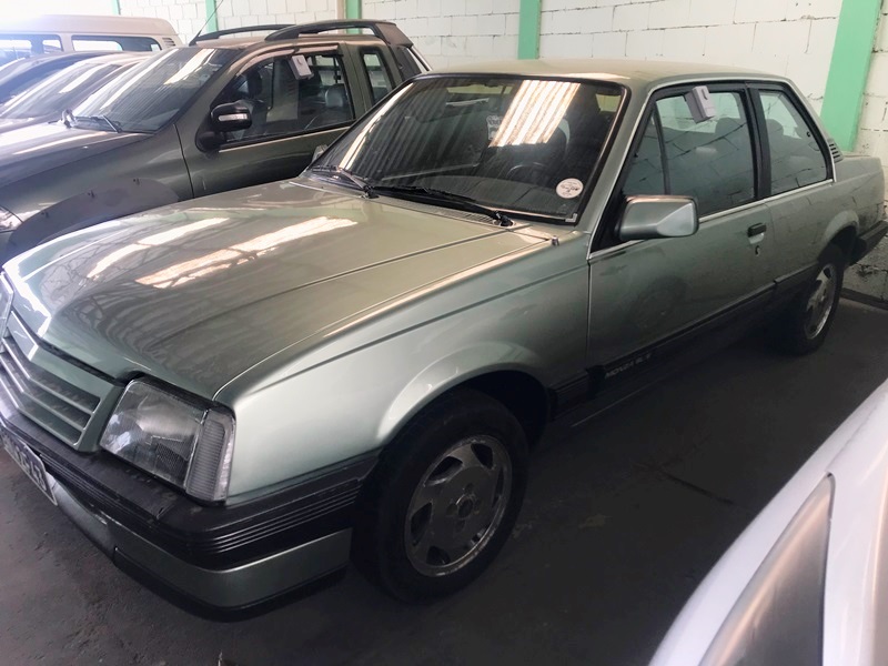 GM - Chevrolet Monza SL/e SR 2.0