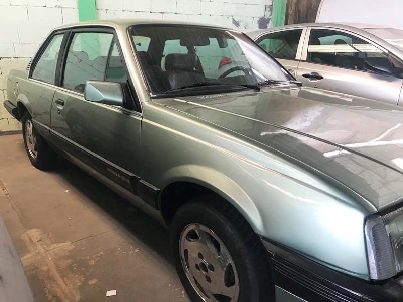 GM - Chevrolet Monza SL/e SR 2.0