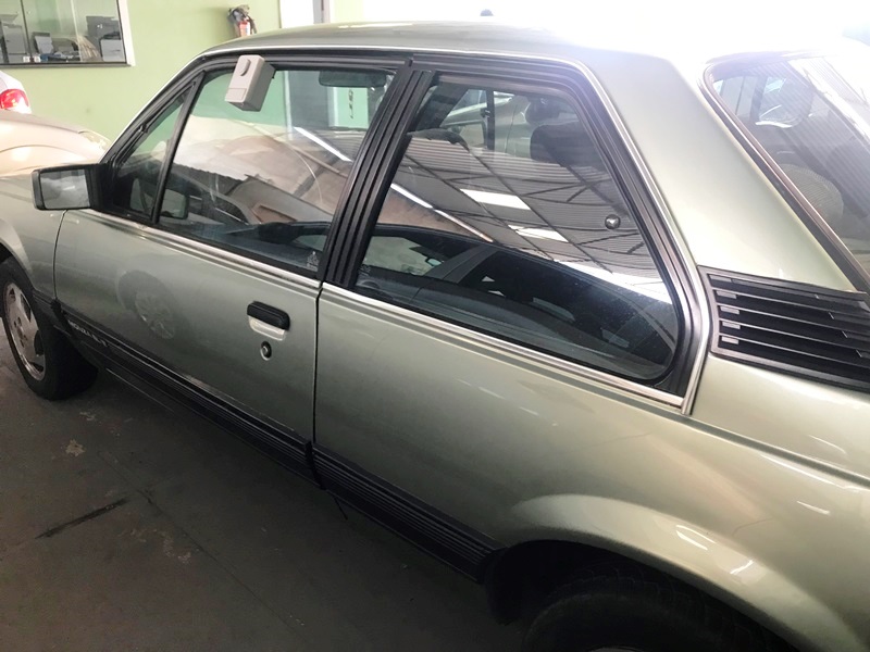 GM - Chevrolet Monza SL/e SR 2.0