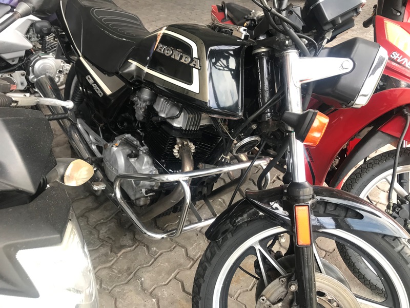 HONDA CB400 Serie Especial -	