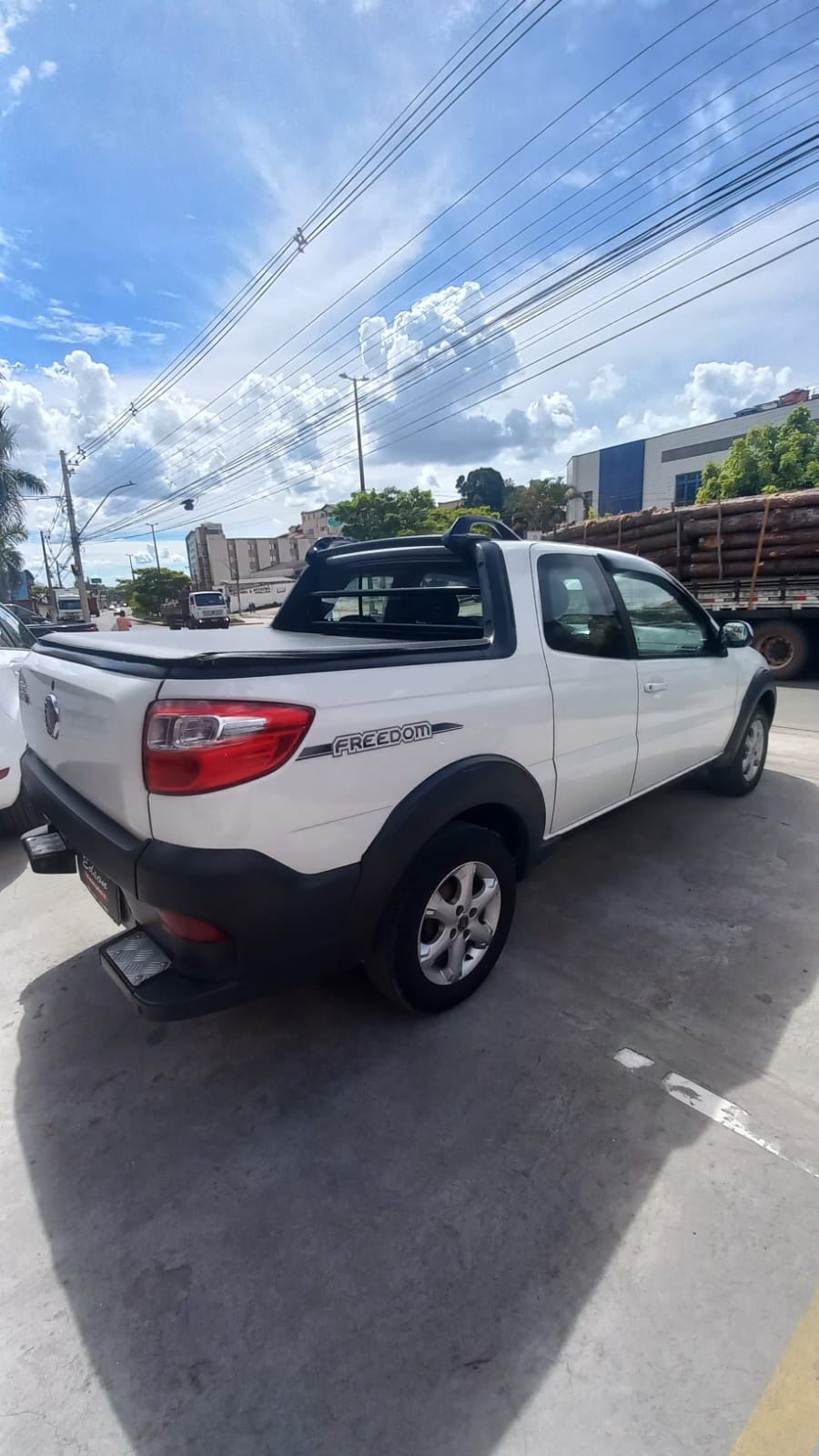 Fiat Strada Freedom 1.4 Flex 8V CD