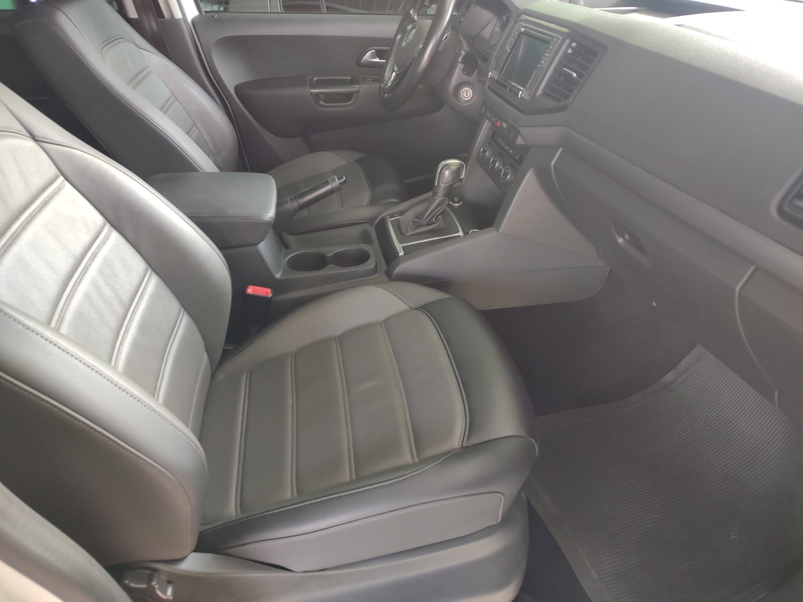 VW - VolksWagen Amarok CD 4x4 High