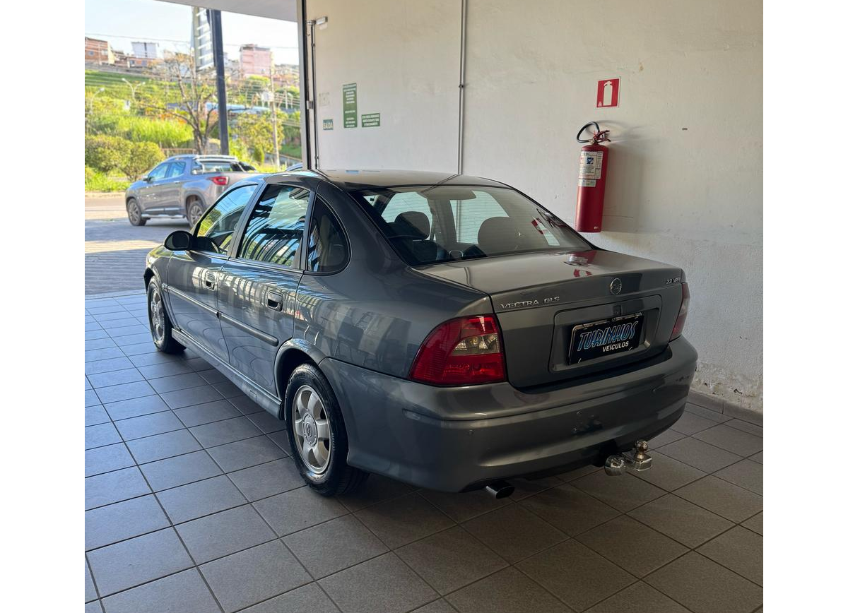 GM - Chevrolet Vectra GLS/ Challenge 2.2 MPFI 16V