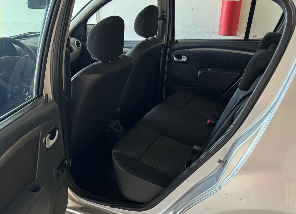 Renault SANDERO Dyna. EasyR Hi-Flex 1.6 8V