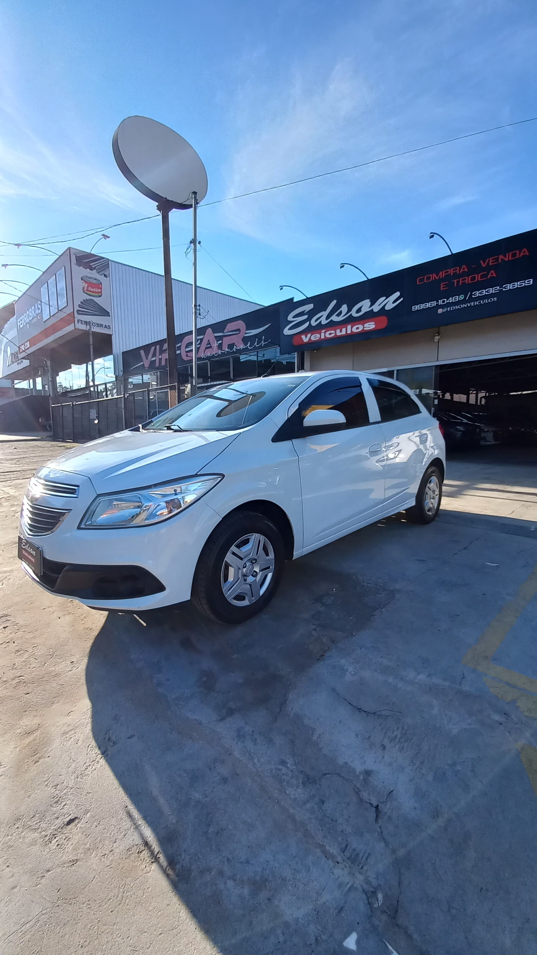 GM - Chevrolet ONIX HATCH LS 1.0 8V FlexPower 5p Mec.