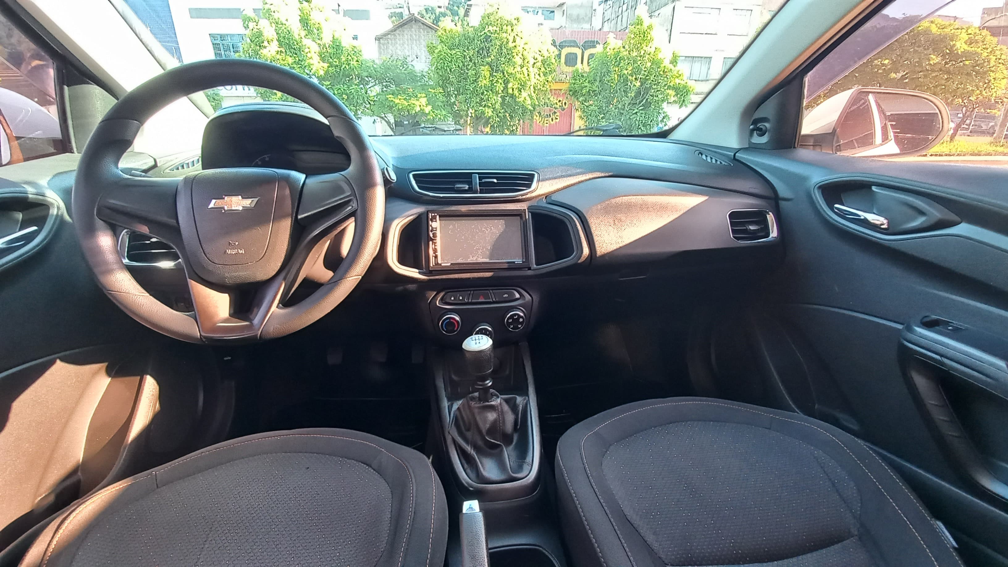 GM - Chevrolet ONIX HATCH LS 1.0 8V FlexPower 5p Mec.