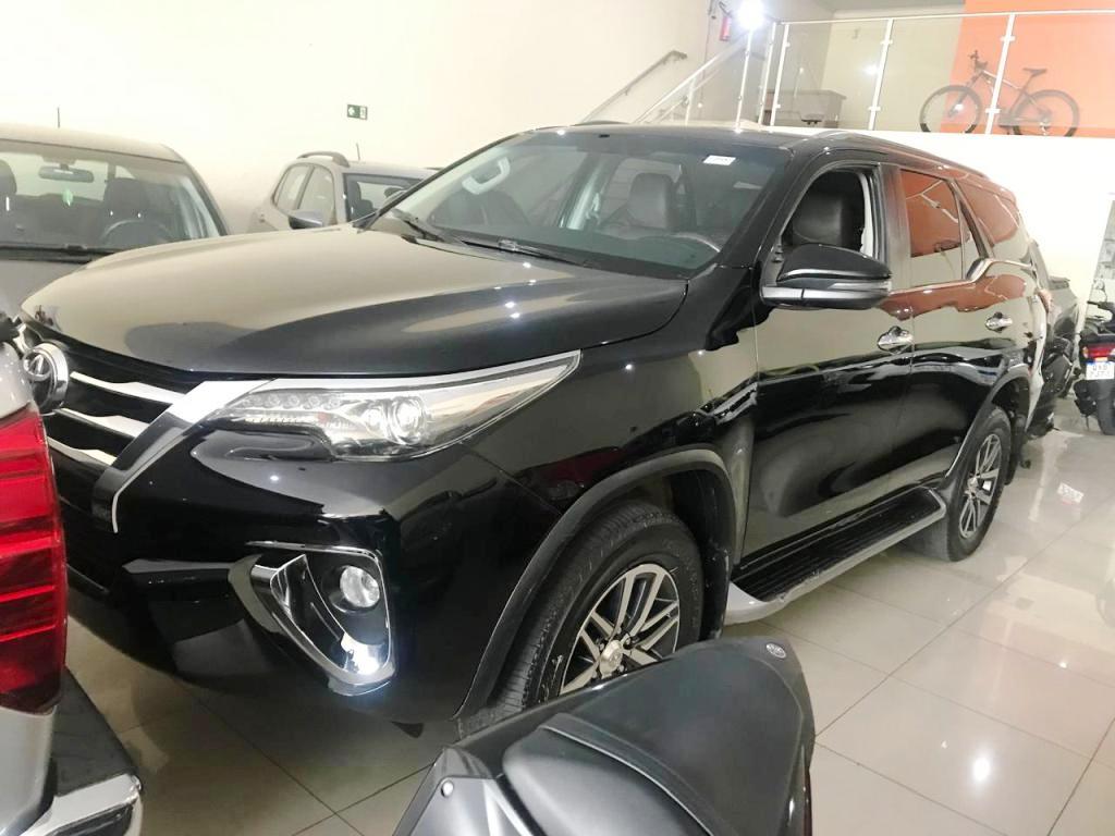 Toyota Hilux SW4 SRV 4x2 2.7 Flex 16V Aut.