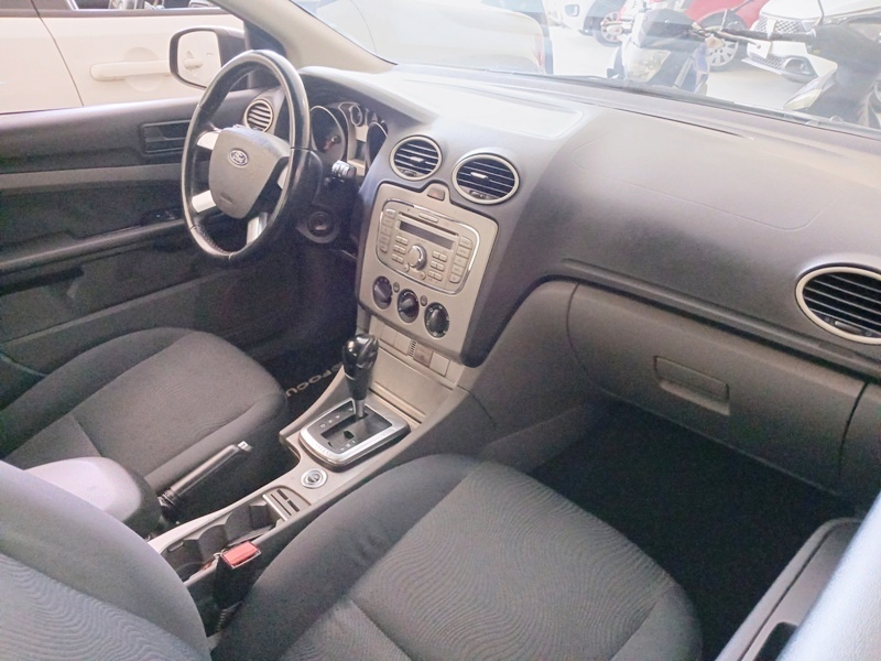 Ford Focus 2.0 16V/SE/SE Plus Flex 5p Aut.