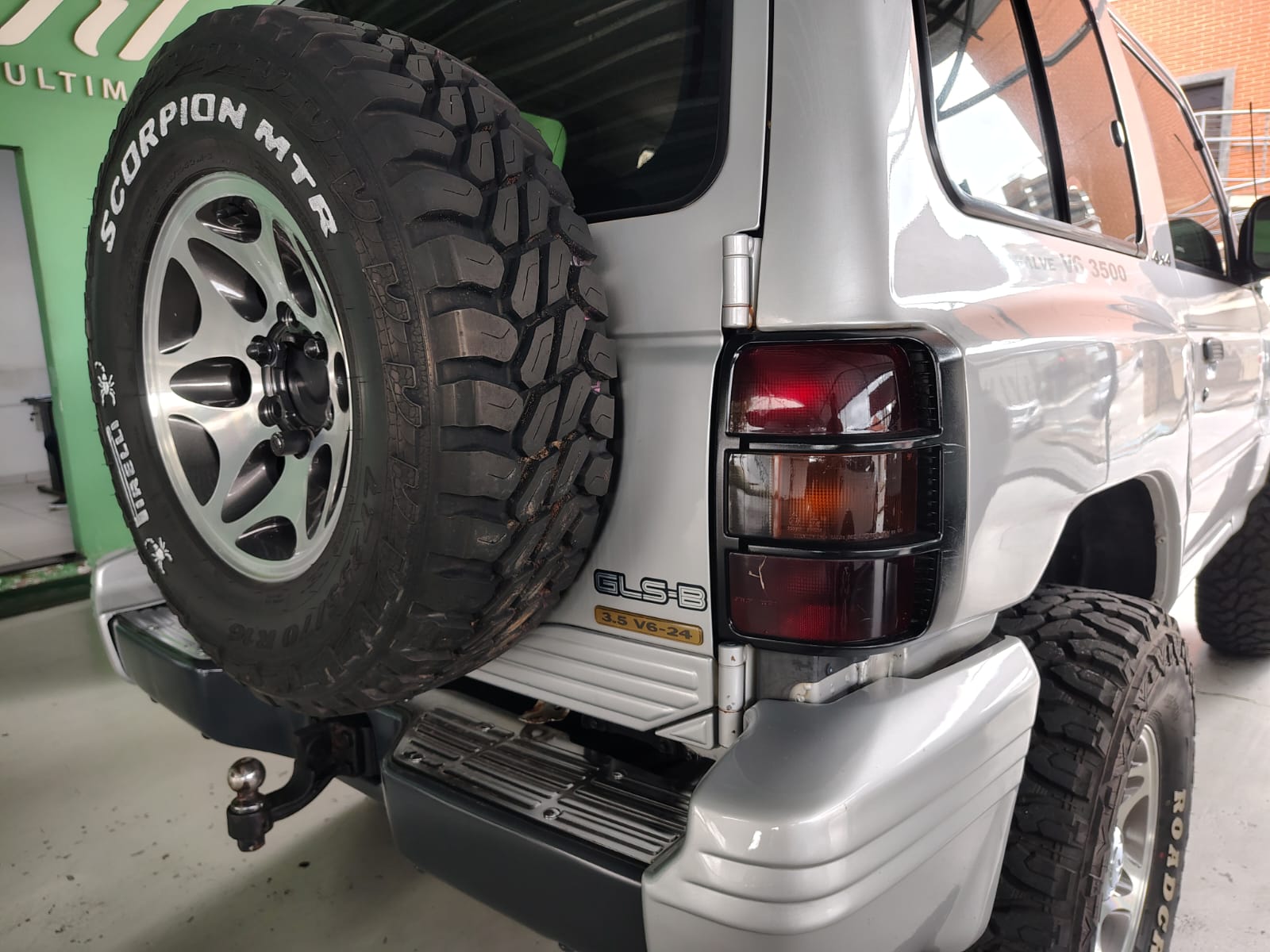 Mitsubishi Pajero GLS 3.5 V6 2p Aut