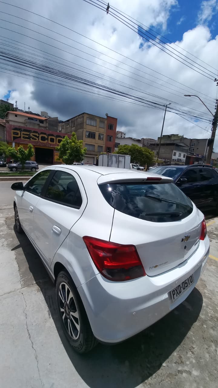 GM - Chevrolet Onix LTZ