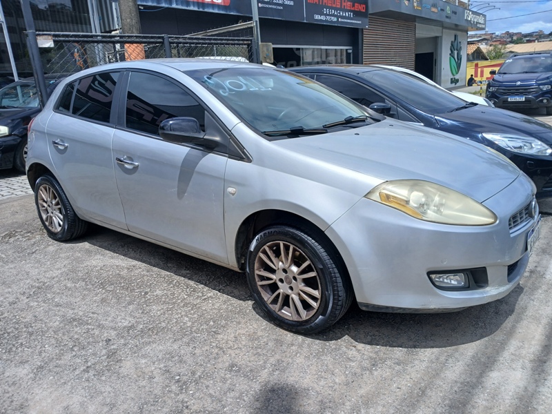 Fiat Bravo ESSENCE 1.8 Flex 16V 5p	