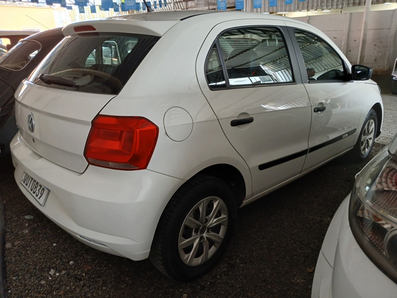 VW - VolksWagen Gol (novo) 1.0 Mi Total Flex 8V 4p