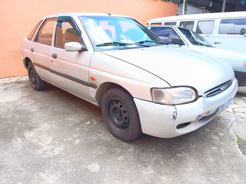 Ford Escort GL 1.8i / 1.8