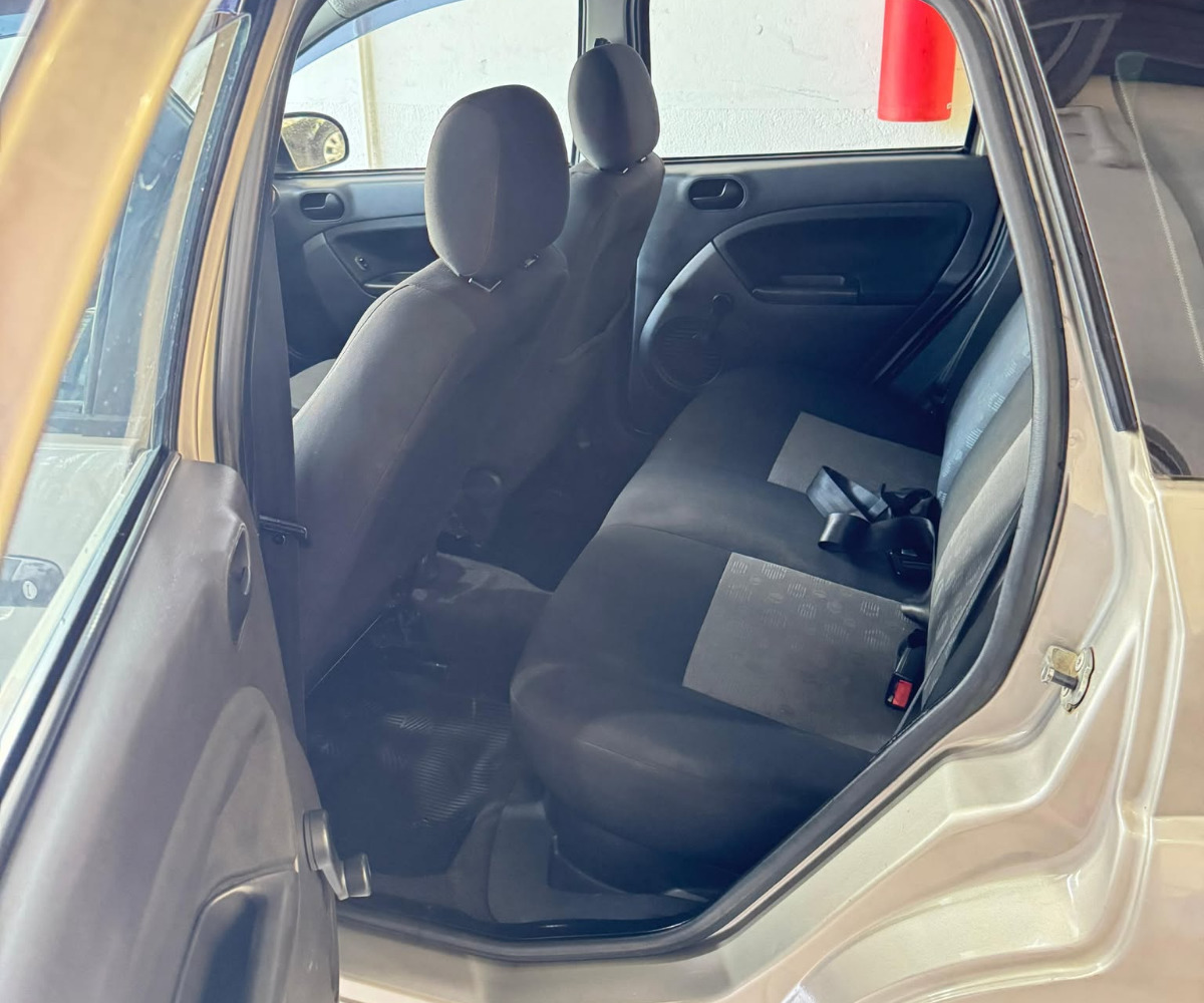 Ford Fiesta Class 1.0 4p