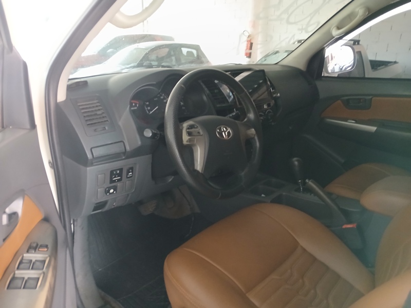 Toyota Hilux CD 4x4 2.7 16V Flex Mec.