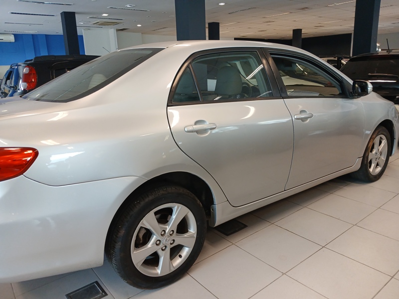 Toyota Corolla XEI