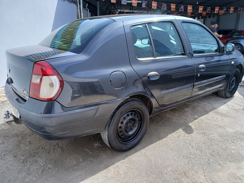 Renault Clio RL / Yahoo/ Authent. 1.0 8V 5p