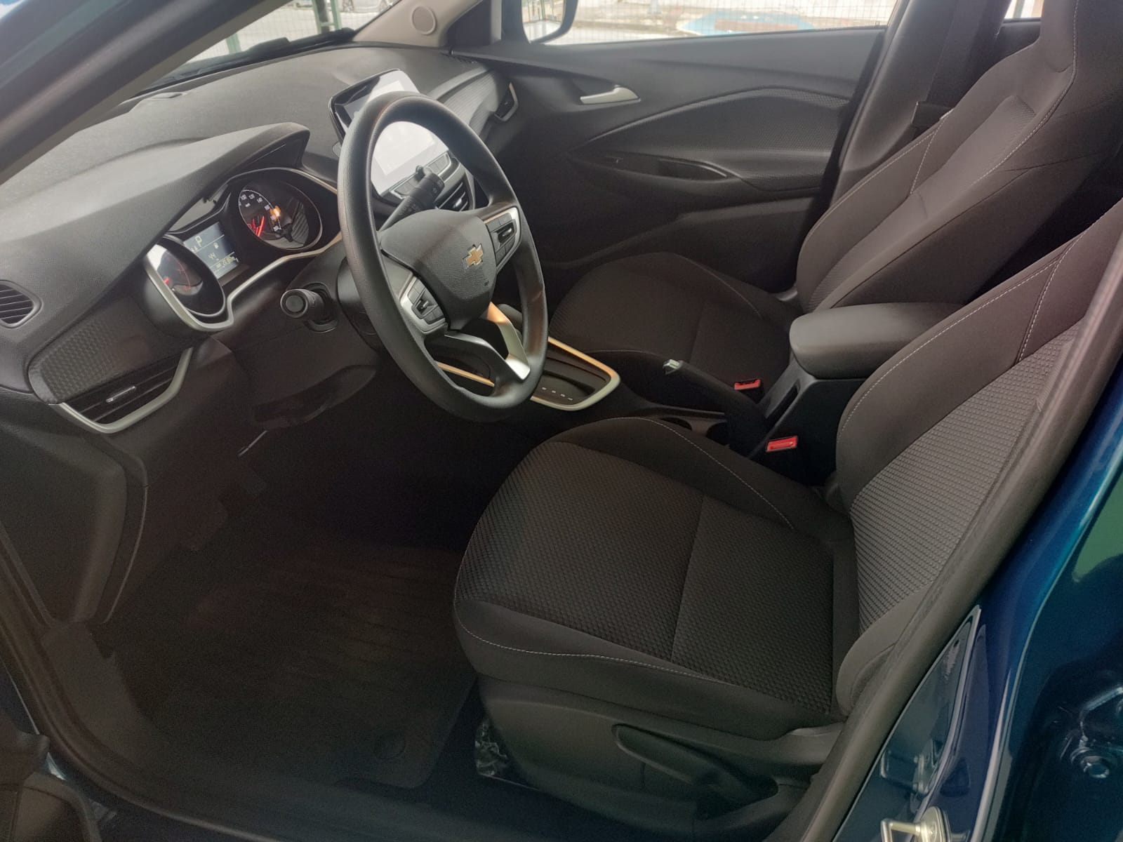 GM - Chevrolet ONIX 1.0 LT TURBO