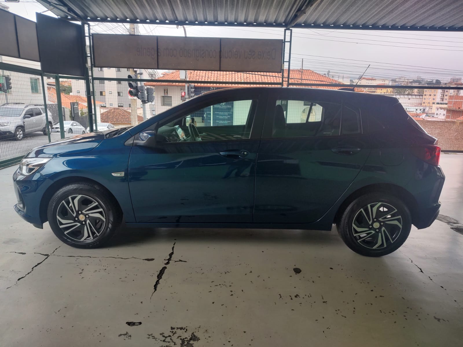 GM - Chevrolet ONIX 1.0 LT TURBO
