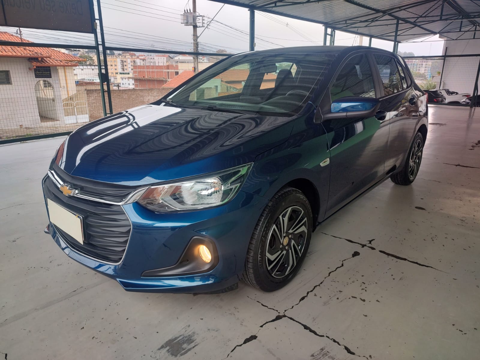 GM - Chevrolet ONIX 1.0 LT TURBO