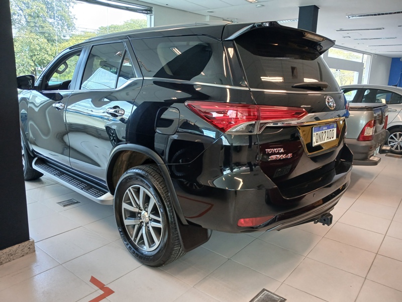 Toyota Hilux SW4 SRX 4x4 4.0 V6 24V Aut.