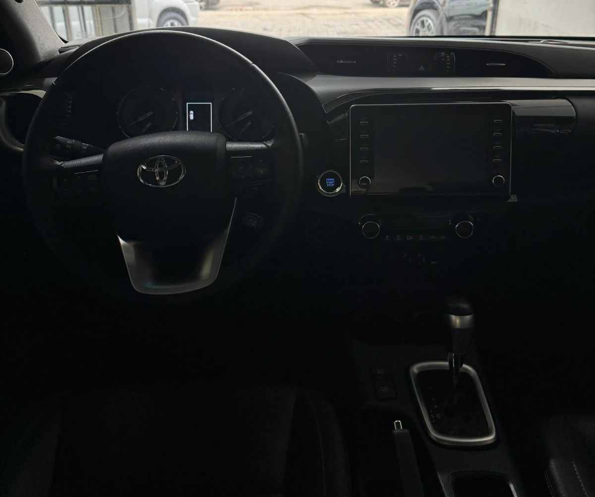 Toyota Hilux CD SRX 4x4 2.8 TDI 16V Diesel Aut.