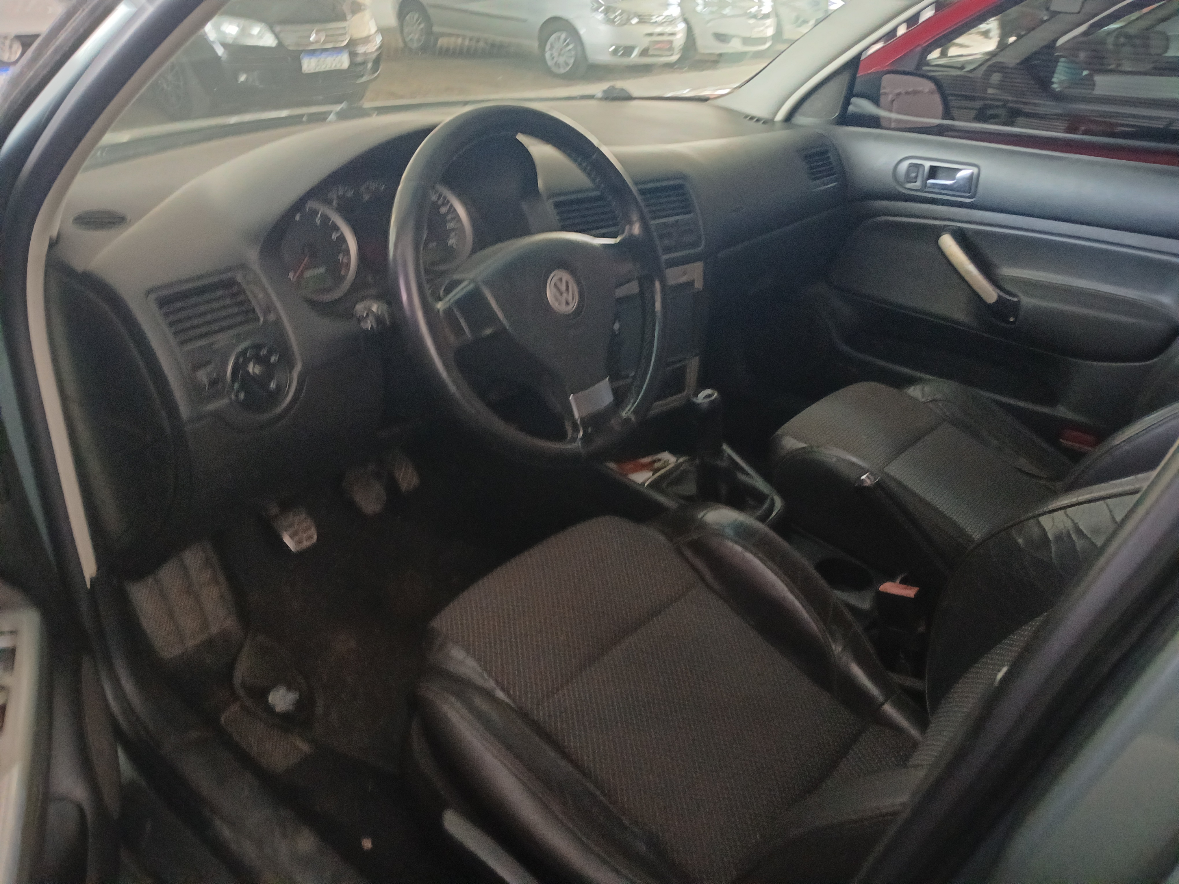 VW - VolksWagen Golf Sportline 1.6 Mi Total Flex 8V 4p