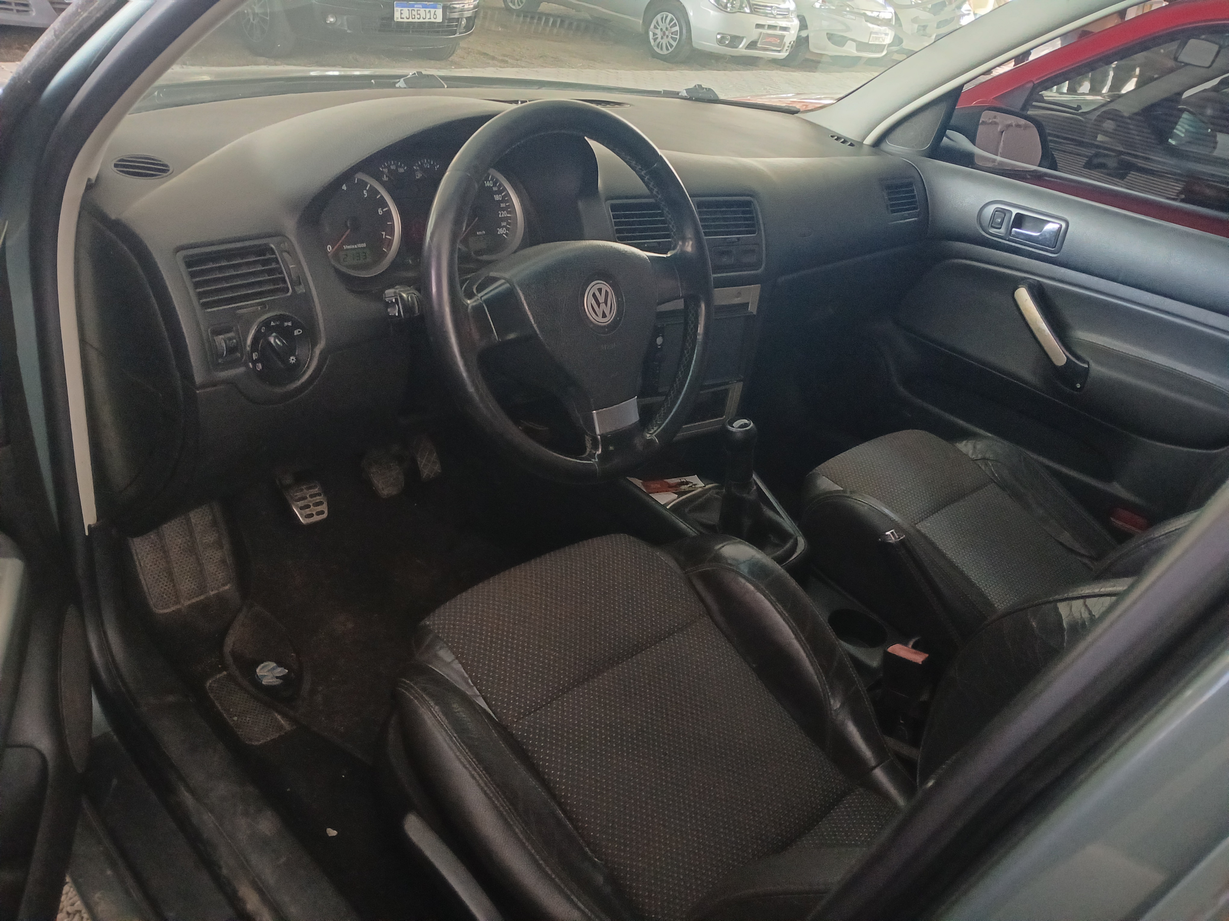 VW - VolksWagen Golf Sportline 1.6 Mi Total Flex 8V 4p