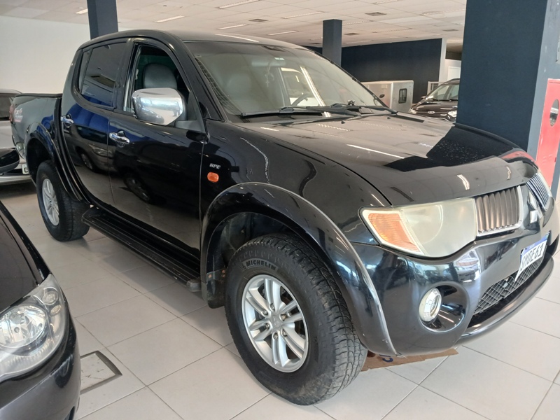 Mitsubishi L200 Triton HPE 3.2 CD TB Int.Diesel Aut
