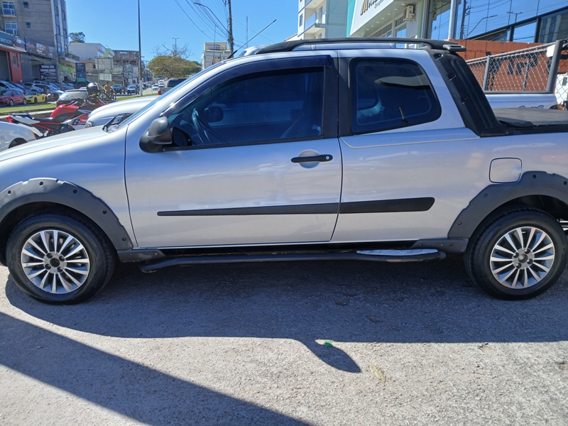 Fiat Strada Trekking 1.6 16V Flex CD