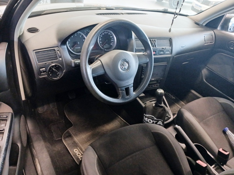 VW - VolksWagen Golf Sportline 1.6 Mi Total Flex 8V 4p