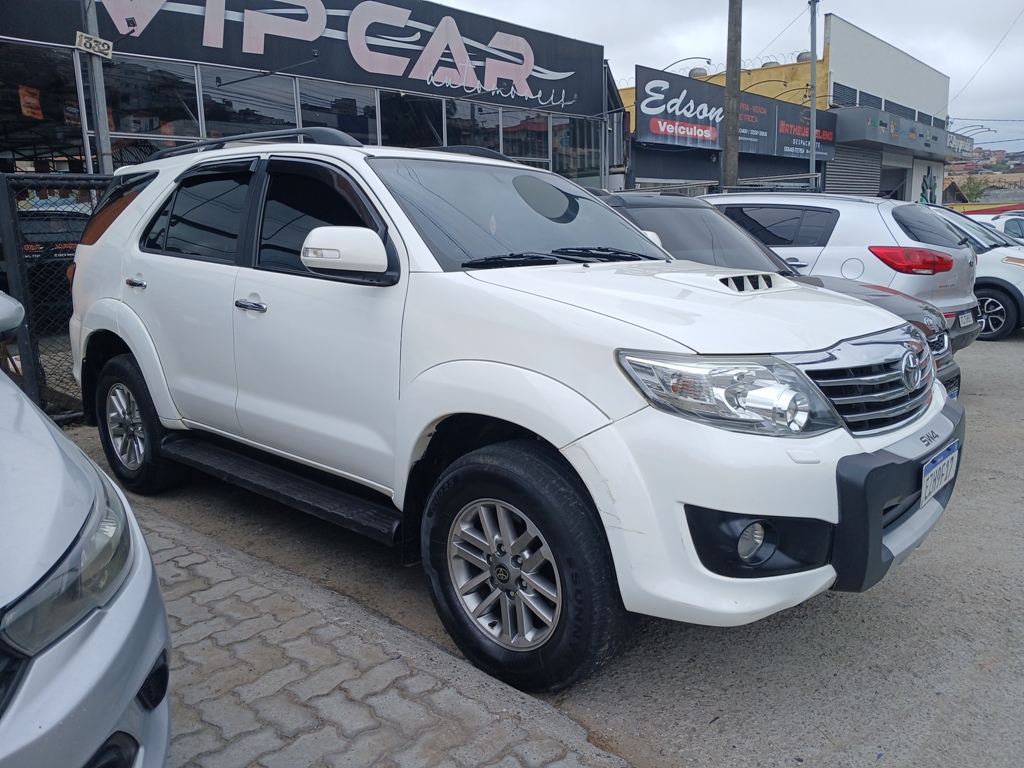Toyota Hilux SW4 4x4 2.4 8V