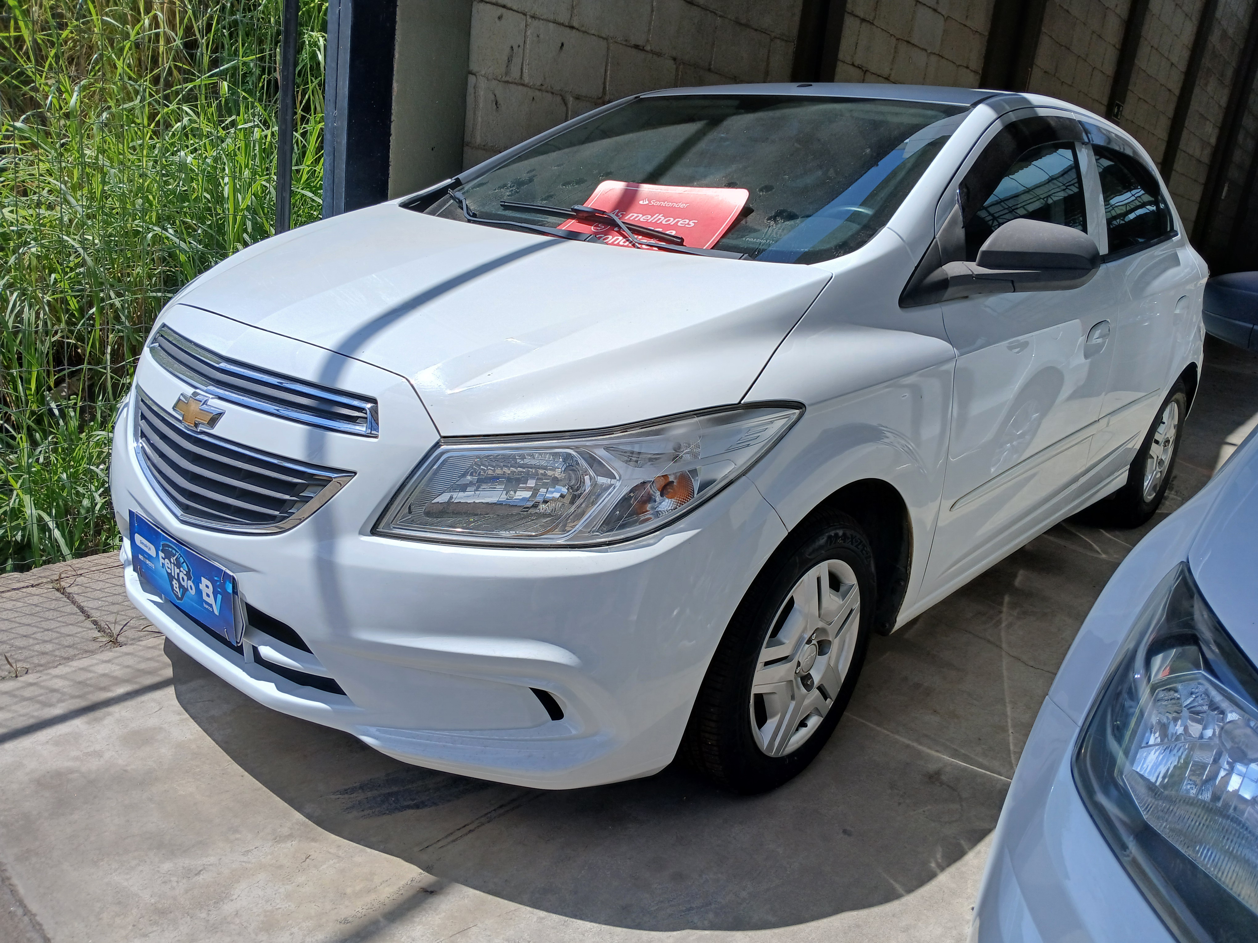 GM - Chevrolet Onix LT 1.0