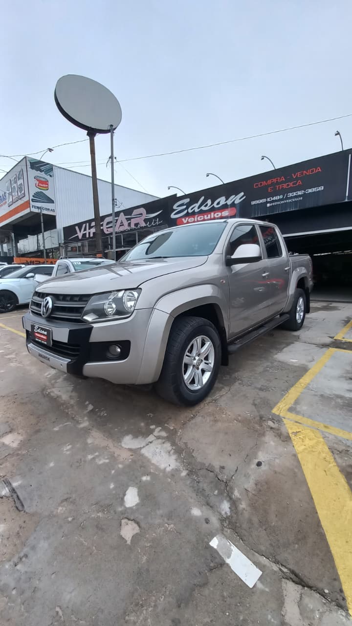 VW - VolksWagen AMAROK Trendline CD 2.0 TDI 4X4 Dies Aut