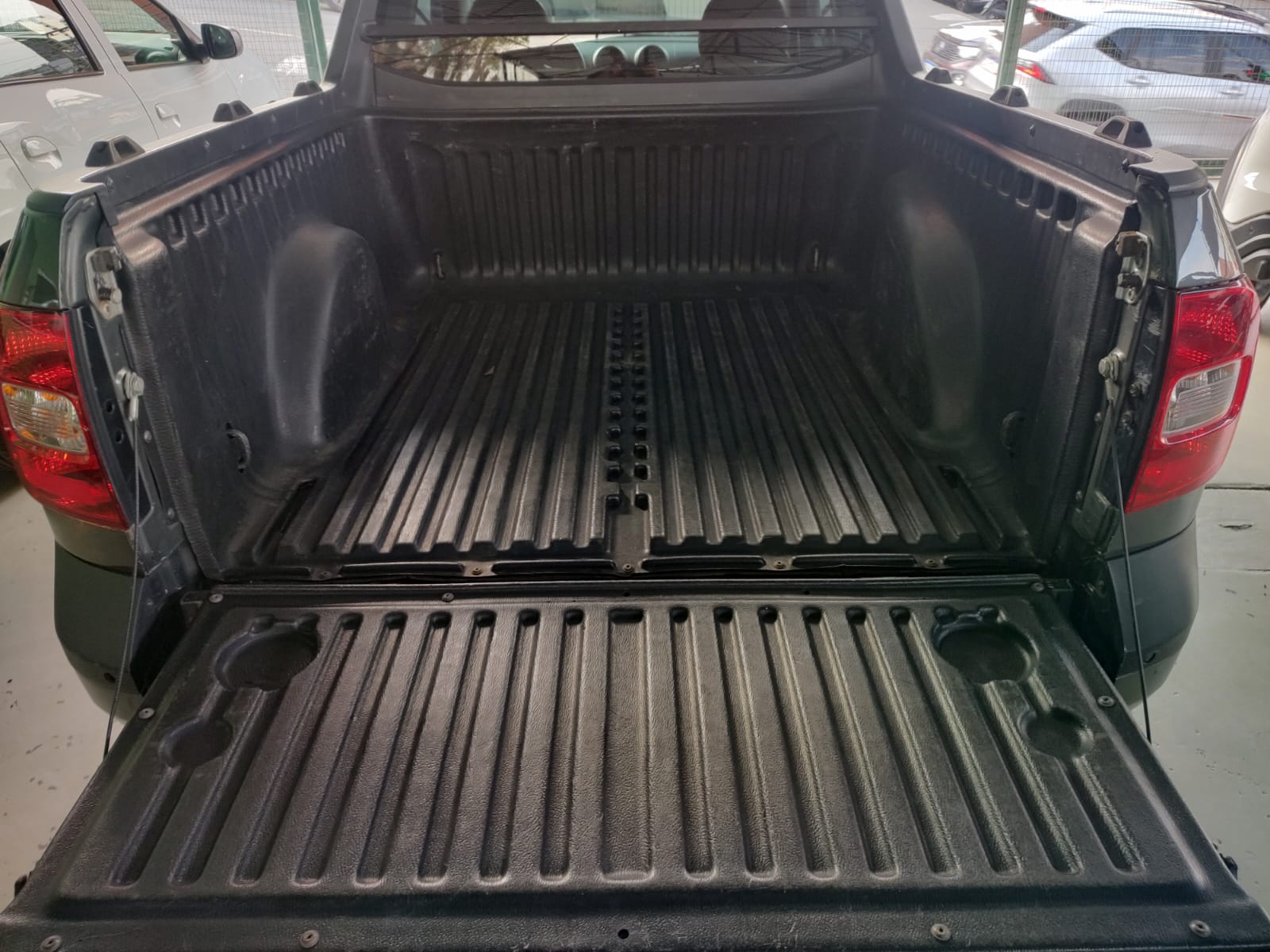 VW - VolksWagen Saveiro 1.6 Mi Total Flex 8V CE