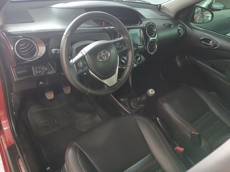 Toyota ETIOS XS Sedan1.5 Flex 16V 4p Mec.