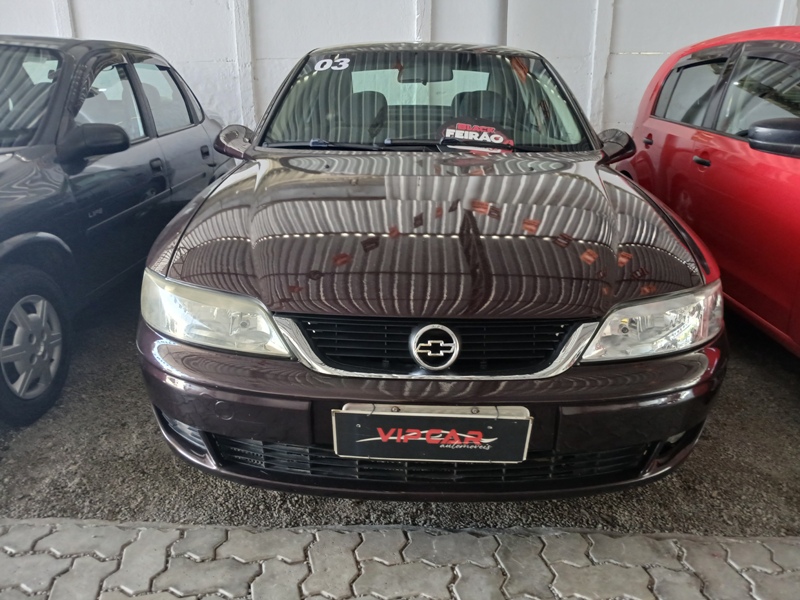 GM - Chevrolet Vectra CD 2.0 (modelo antigo)