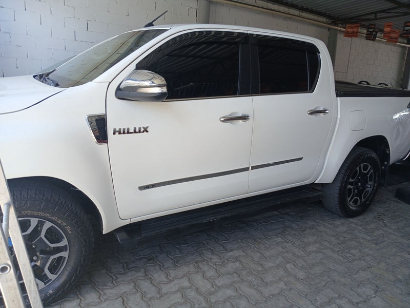 Toyota Hilux CD SRV 4x4 2.7 Flex 16V Aut.
